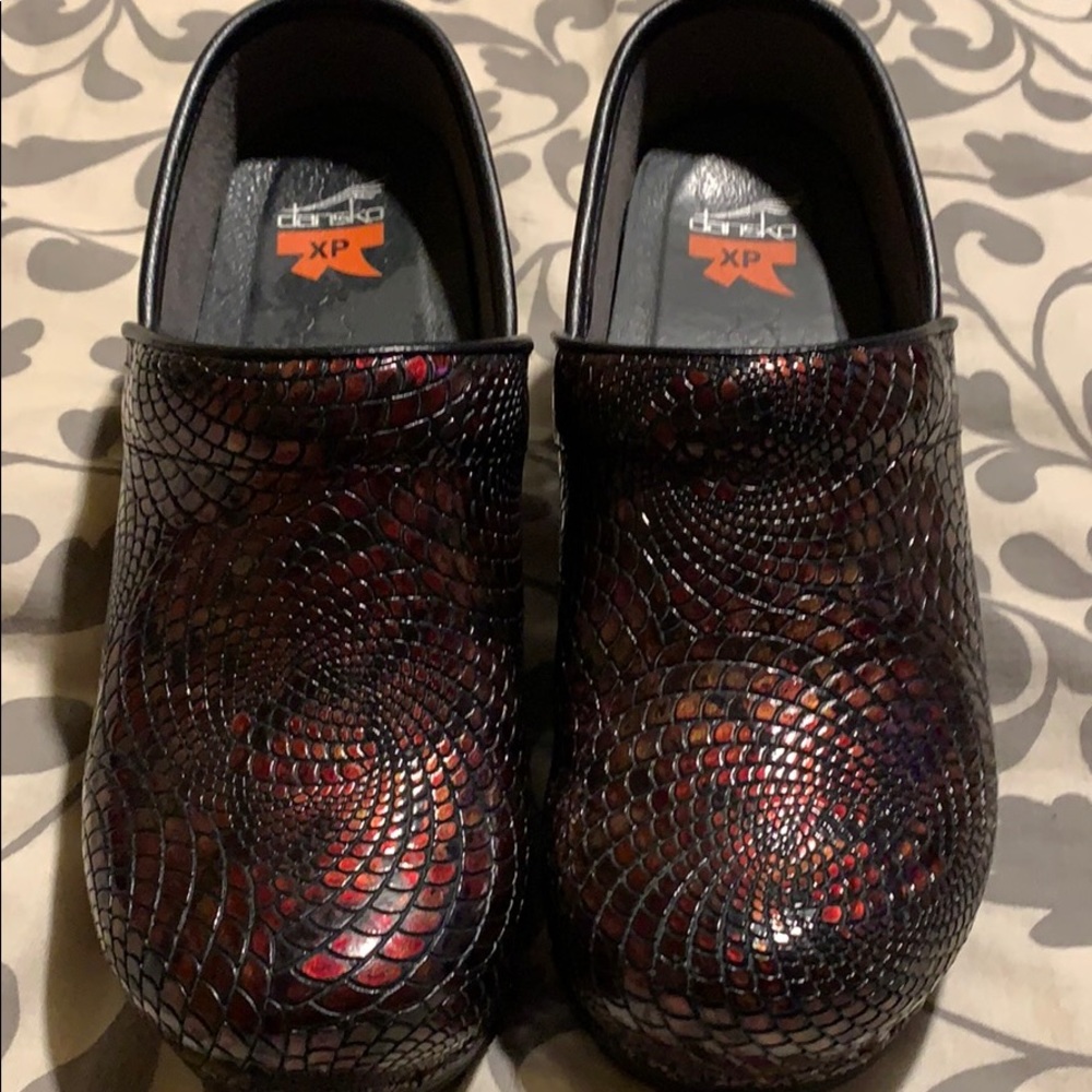 Dansko size 39